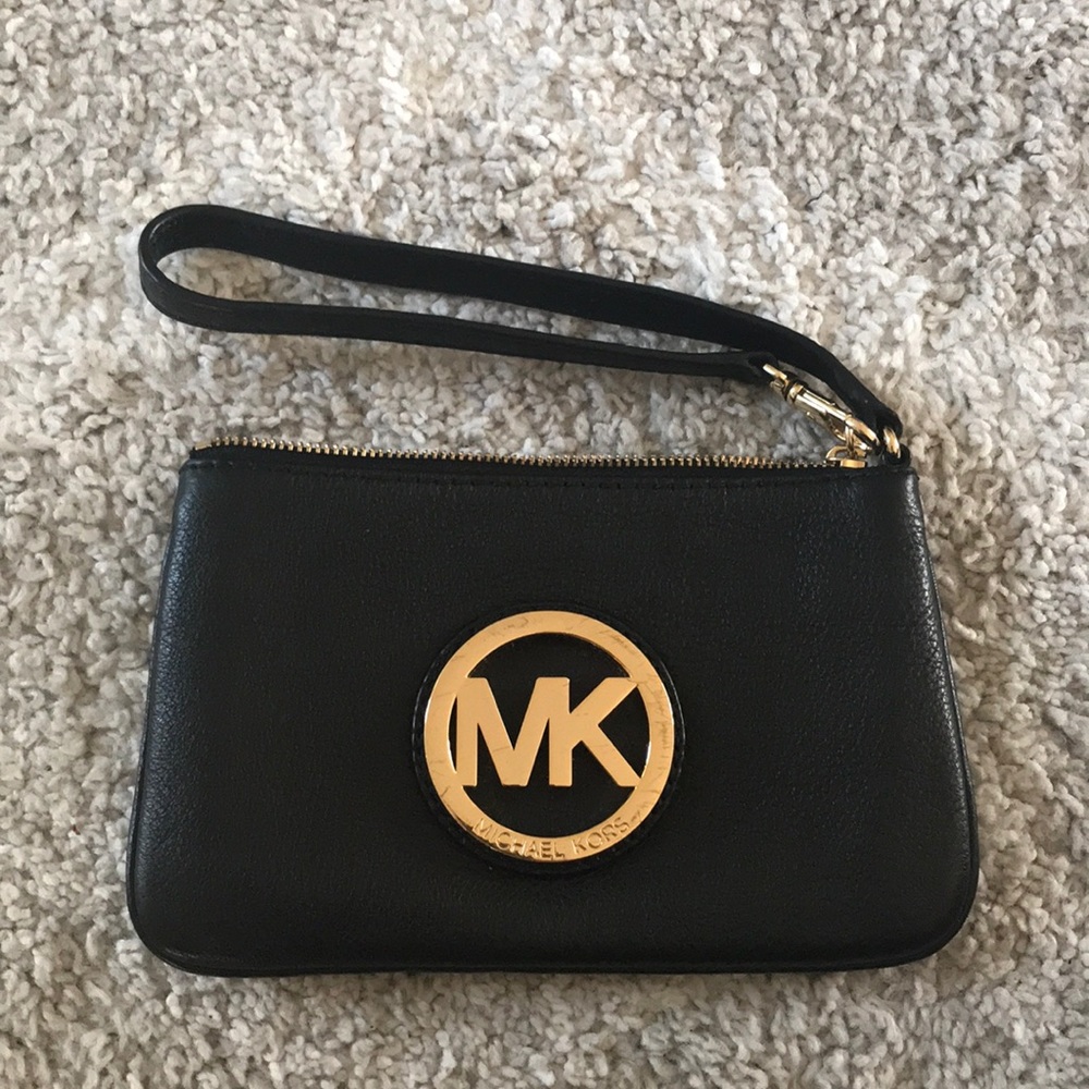 Used Michael Kors Wristlet